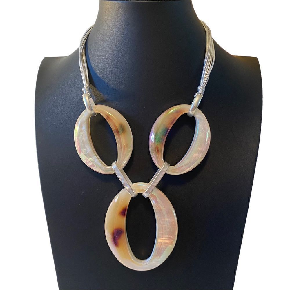 Rush by Denis & Charles 3 Ring Acrylic Iridescent Shell Like Necklace.